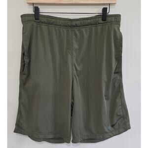 Nike Men's Dri-FIT Green Shorts Size Medium